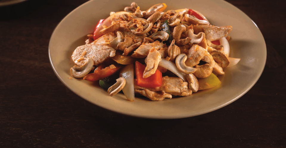 GÀ XÀO HẠT ĐIỀU