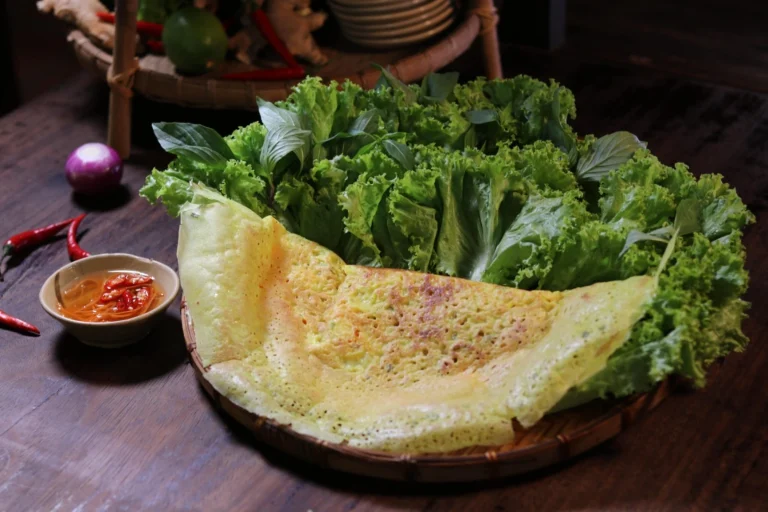 Món cá lăng nướng muối ớt đậm đà hương vị truyền thống Việt Nam tại nhà hàng Quán Bụi