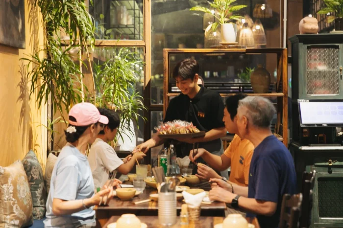 Bánh ngọt 1/6 tại Quán Bụi