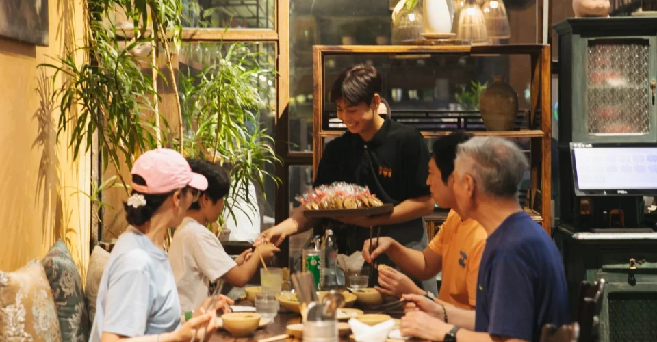 Bánh ngọt 1/6 tại Quán Bụi